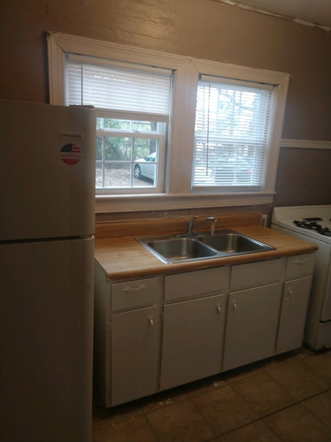 Kitchen - 109 Tuggle St Unit Apt. B