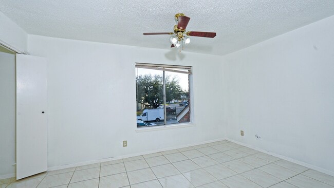 Photo - 10920 Village Bend Ln Unit 920