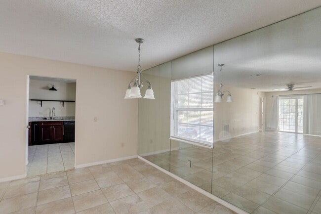 Photo - 7206 Olympia Ct