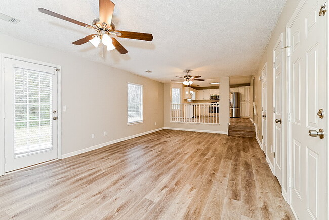 Photo - 1243 Shady Brook Ct