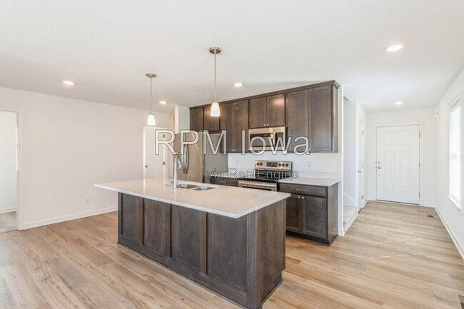 Photo - 1241 NW Yorktown Dr