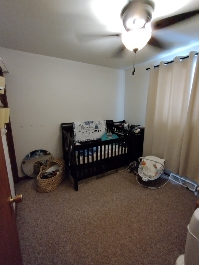 Bedroom w small closet - 704 Ware St Casa Unidad 2