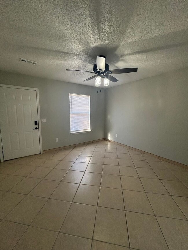 Photo - 3302 SW Landau Ct Unit 3302 SW Landau Ct Apt 1