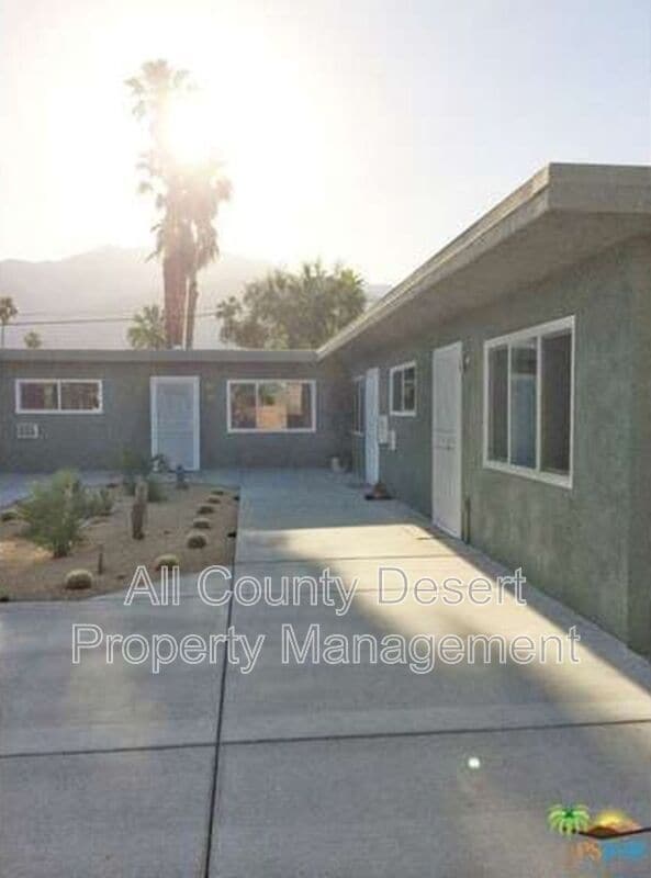 Building Photo - 521 El Placer Rd