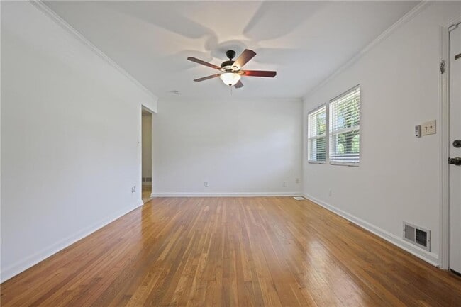 Photo - 2311 Robin Ln SE