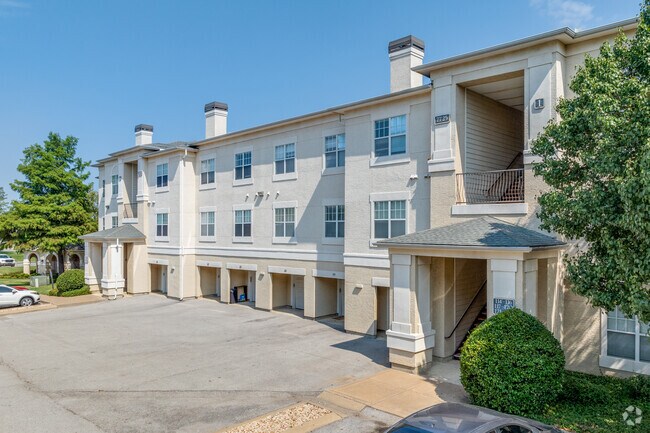 Estancia Apartments