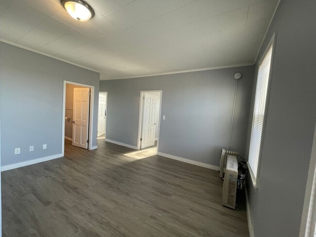 Building Photo - ***LEASING SPECIAL*** Third floor, 2 bedr... Unit 68-3 Orange Rental
