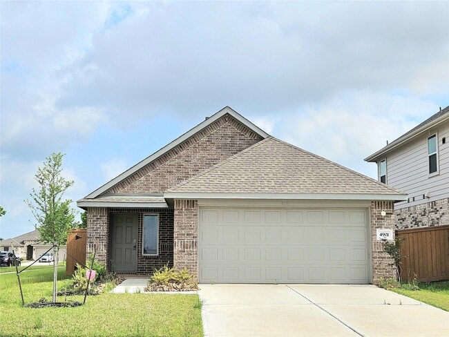 Building Photo - 4901 Pismo Ray Dr