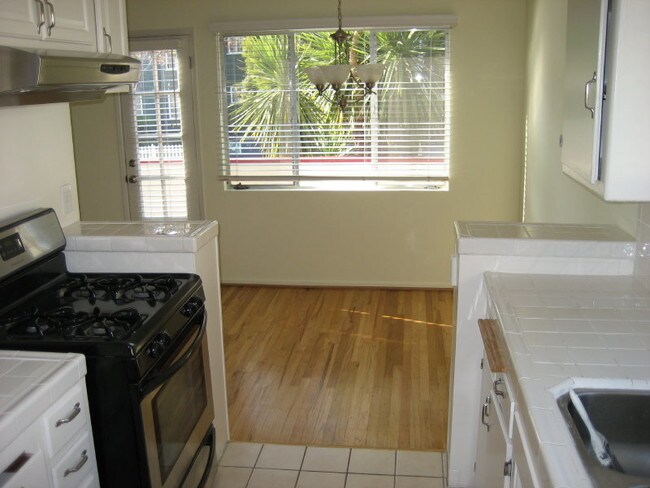 Photo - 402 Montana Ave in Santa Monica - 4 blocks...