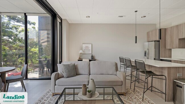 Photo - 600 19th St N Unidad 211