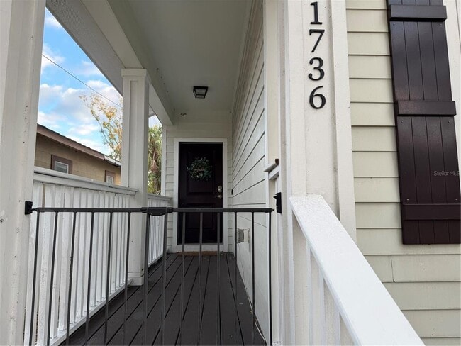 Photo - 1736 W Walnut St