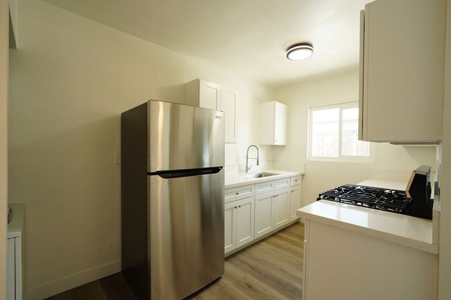 Photo - 3447-3449 Dwight Ave Unit 3449