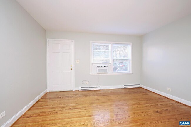 Photo - 2114 Ivy Rd Unidad 7