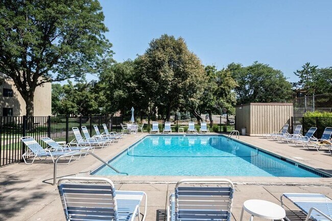 Photo - Cedarwood Condo For Rent! Underground Park...