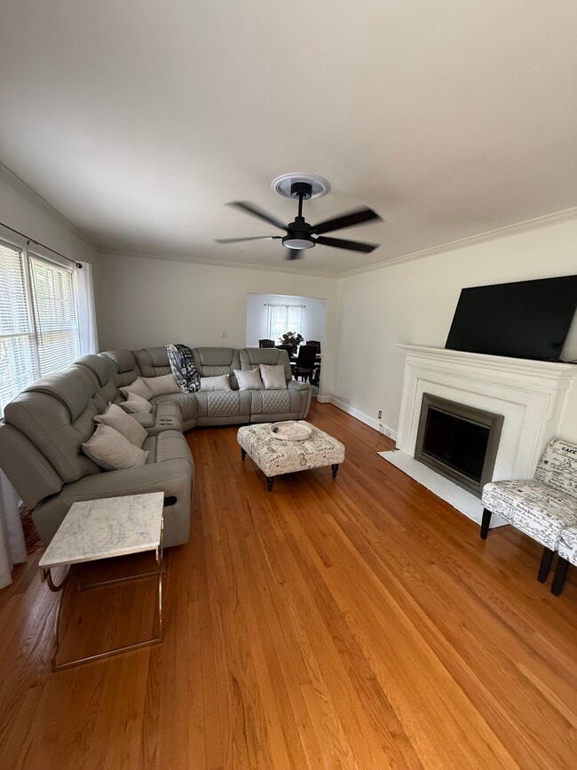 Photo - 4111 W Friendly Ave