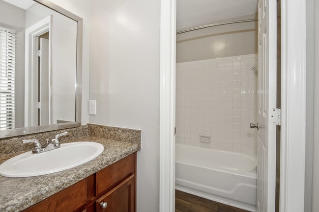 Photo - Sommerset Place