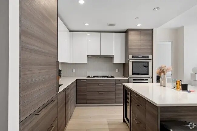 Building Photo - 1 Franklin St Unit 3107 Rental