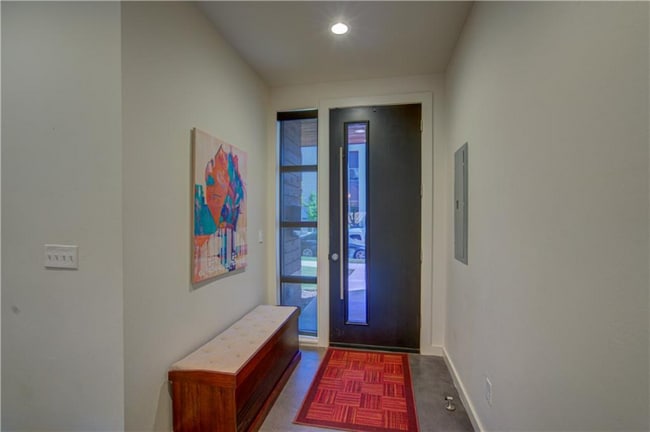 Photo - 807 NW 9th St