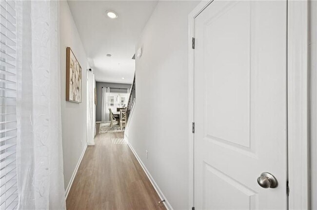 Photo - 405 Lanier Cir