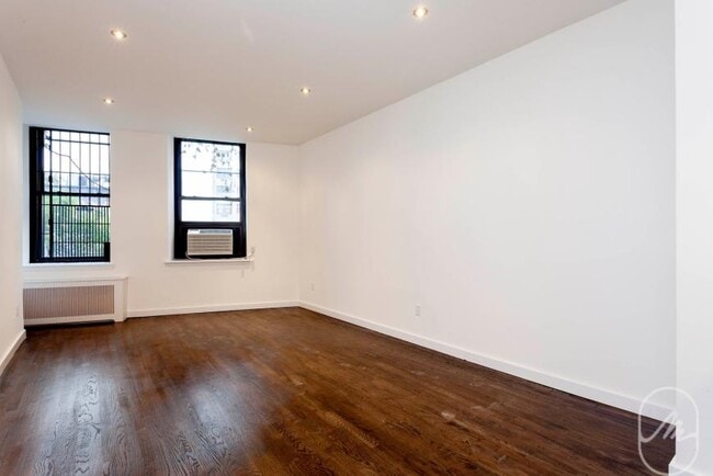 Building Photo - 0 bedroom in New York NY 10003 Unit 4B