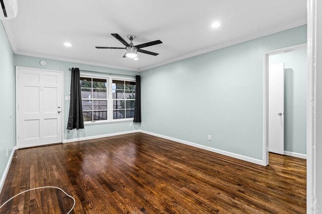 Photo - 2104 E Florida St Unidad 06