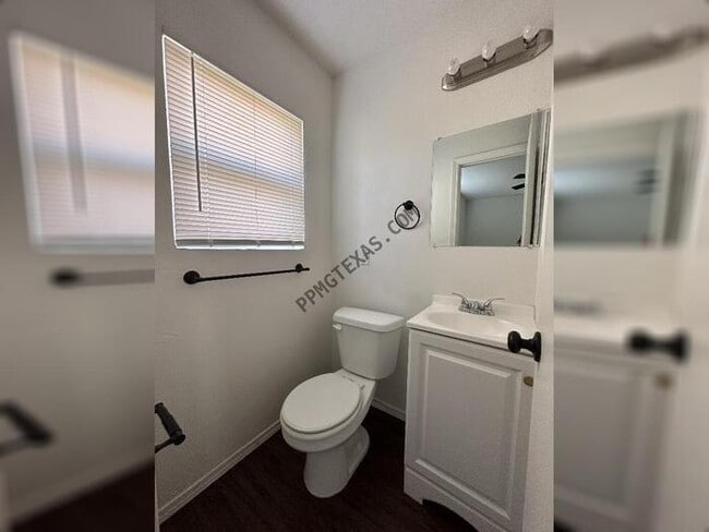 Photo - 1300 NW 102nd St