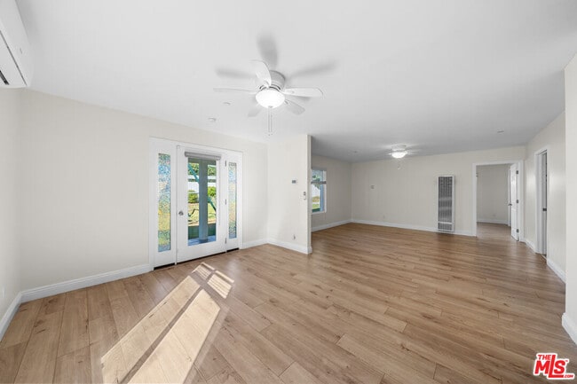 Photo - 1339 Garfield Ave