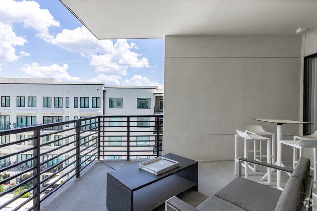 2BR, 2BA - 950SF (Lux 1080)