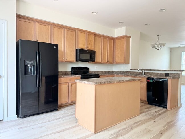 Photo - 127 Streamview Dr