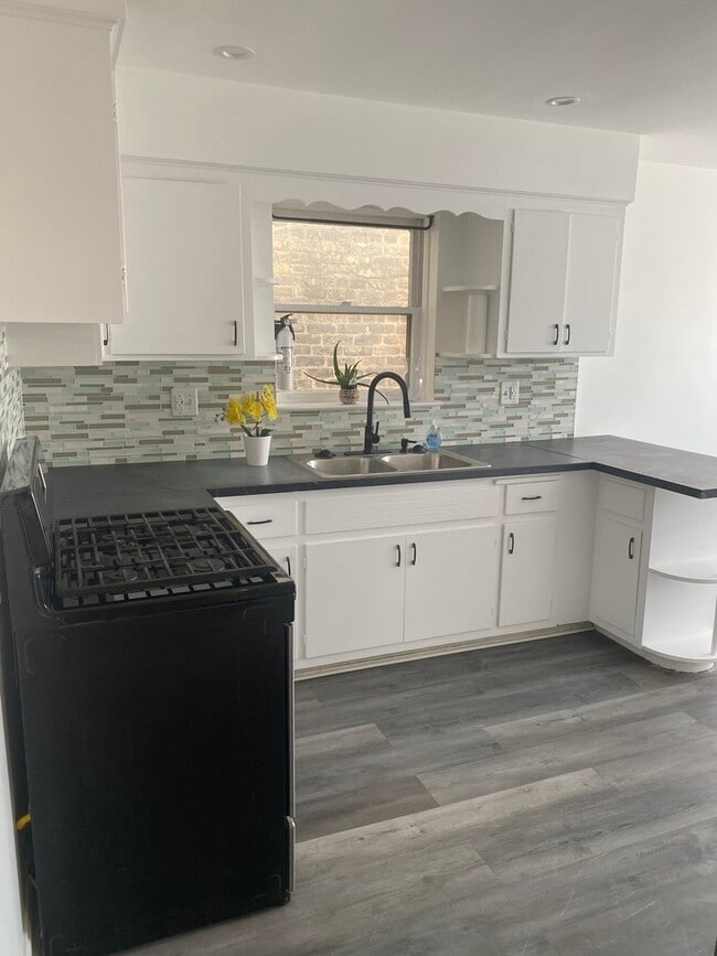 Photo - 5530 N Mango Ave