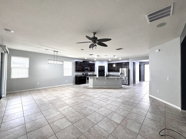 Photo - 11860 Thatcher Ave