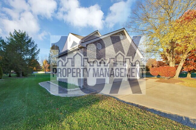 Photo - 96 Chenango Dr