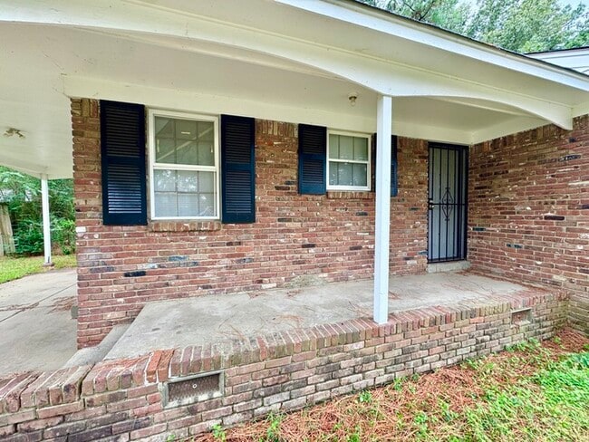 Photo - 3119 Queensgate Ave