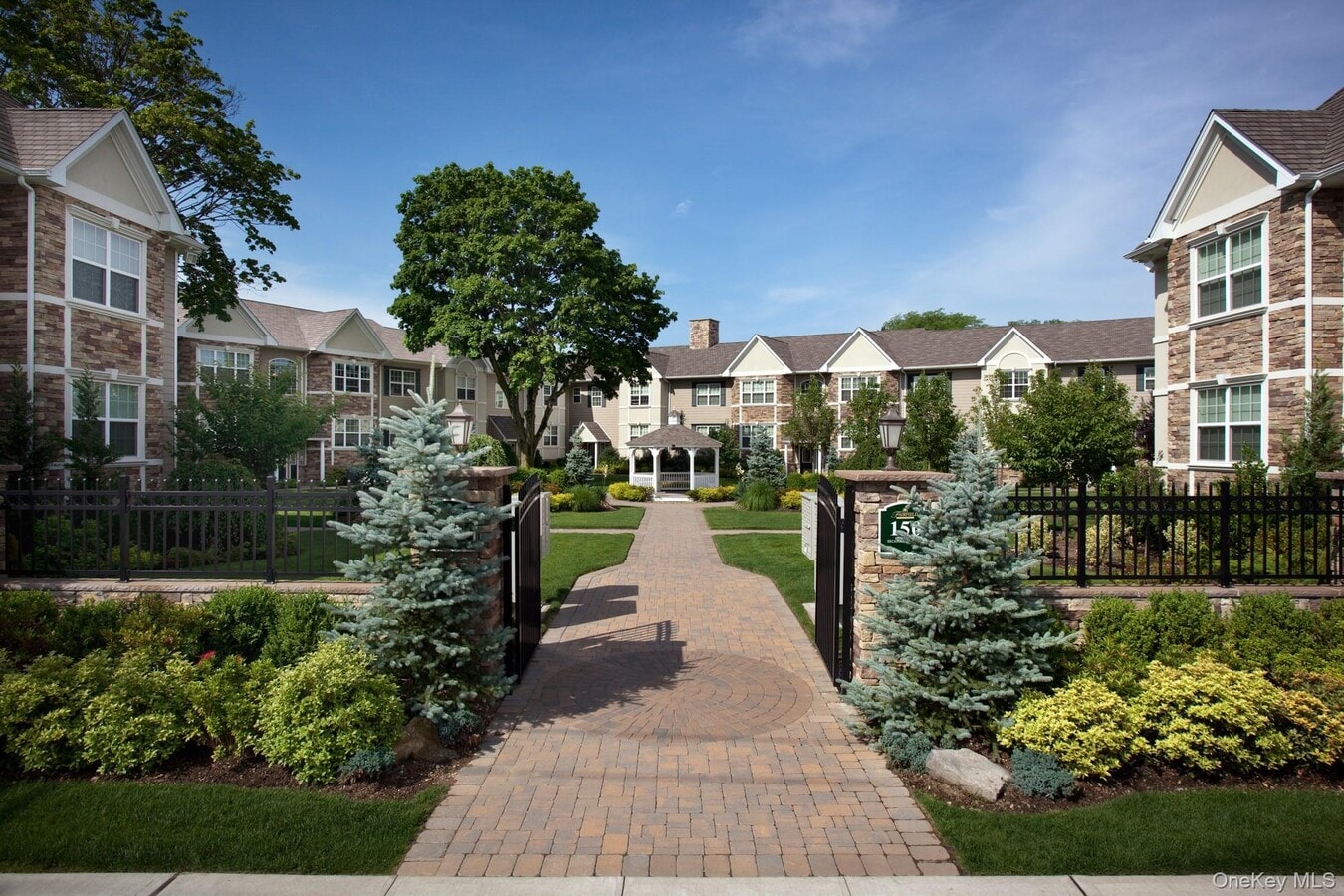 Photo - 150 Secatogue Ave Unit 7B