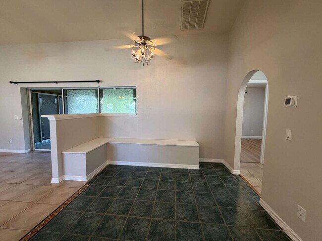 Photo - Spacious 4 bedroom in North Port