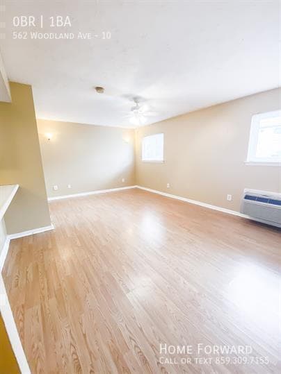 Building Photo - 562 Woodland Ave Unit 10