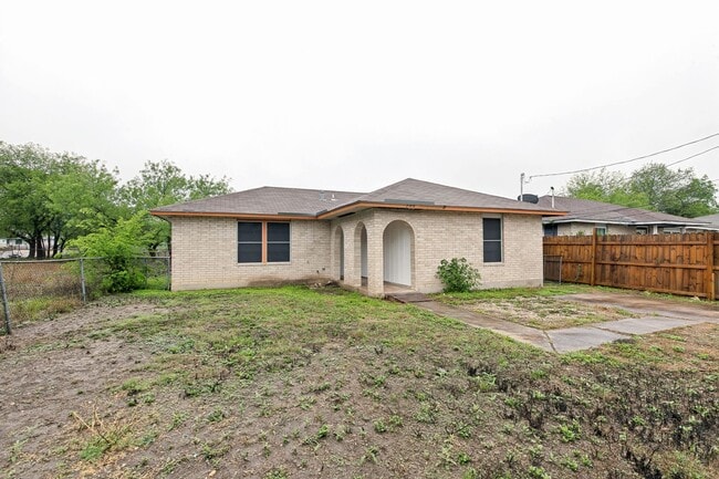 Photo - 3-BEDROOM HOME IN LOMA PARK