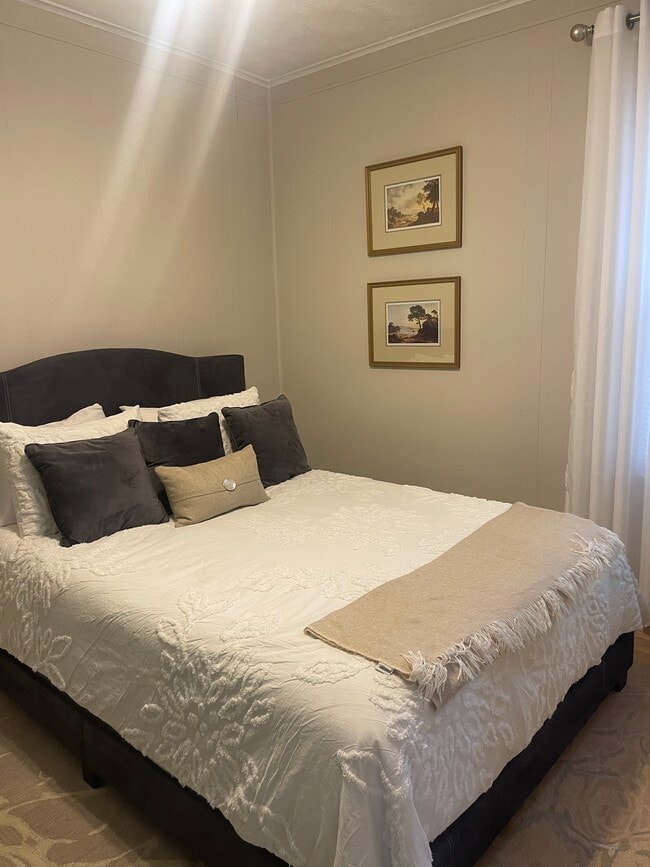 Photo - 1737-1/2 S 10th St