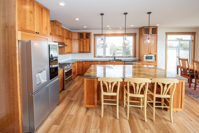 Photo - Campbell Lake