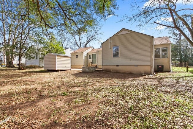 Photo - 3 Bed 2 Bath Home! Available Now!