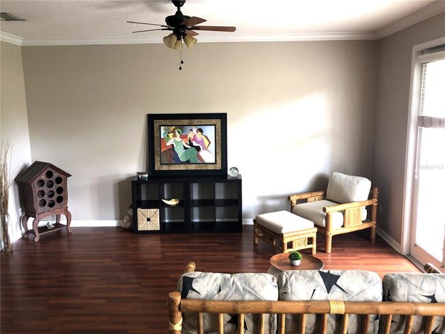 Photo - 656 Pinebranch Cir