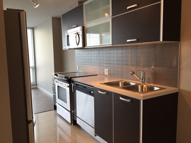 Photo - 1610-13688 100 Avenue Unité 1610