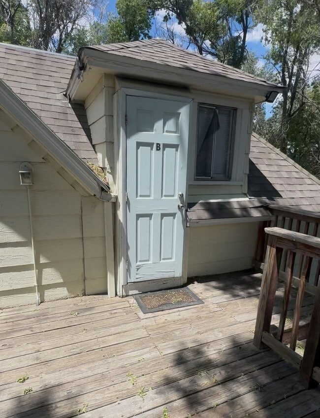 Building Photo - E. Brookside- 126 Unit B Rental
