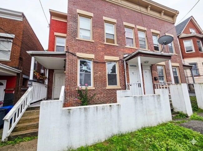 Photo - 20 N 7th St Unit 1st flr