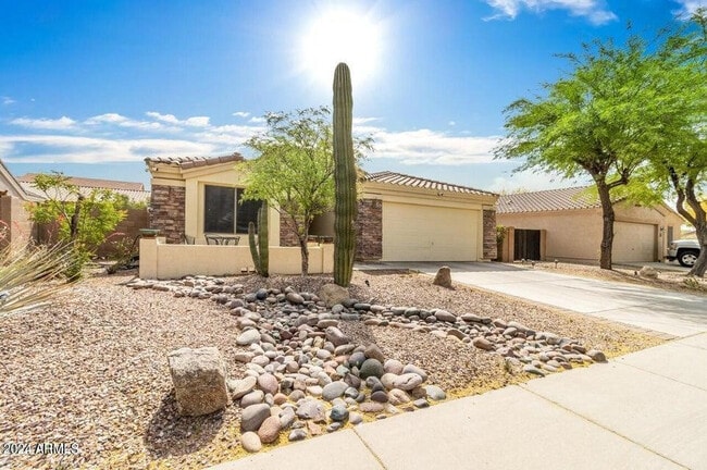 Building Photo - 3974 N Dead Wood Dr