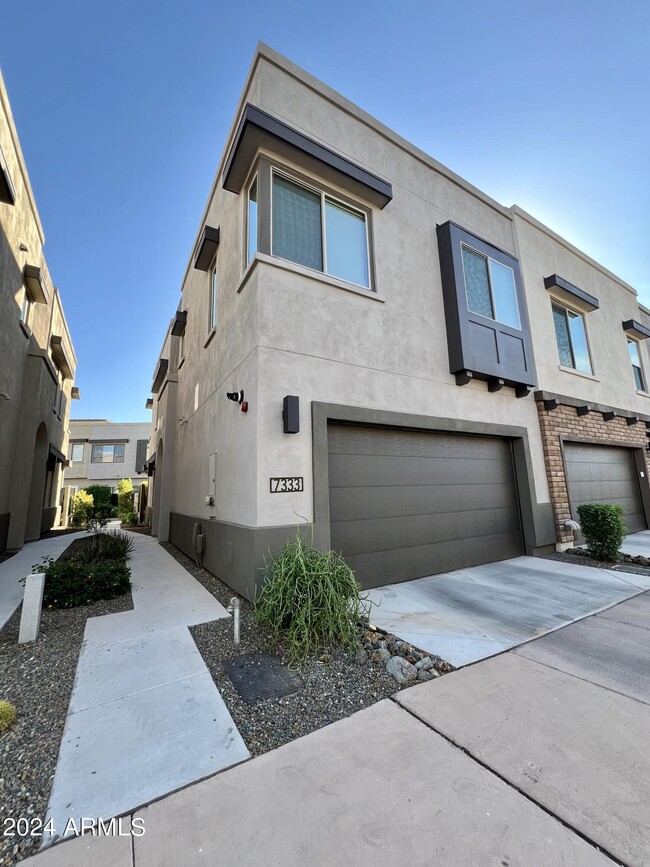 Photo - 7333 Vista Bonita Dr Townhome