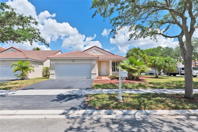 Photo - 889 Sand Creek Cir