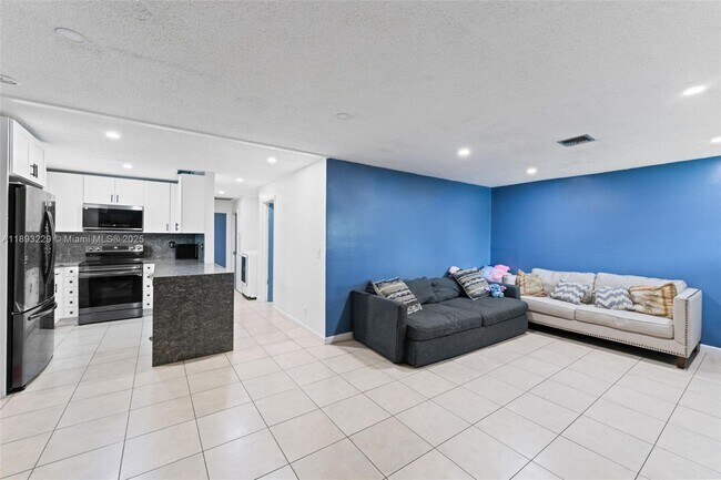 Photo - 1032 18th St