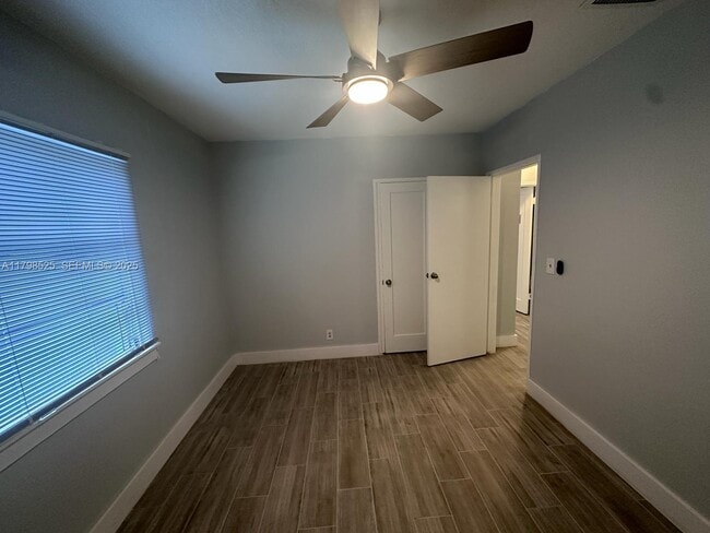 Photo - 209 SW 5th St