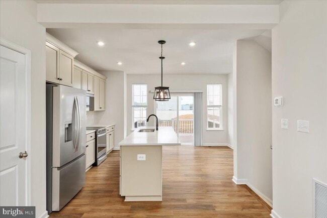 Photo - 210 Monteith Dr